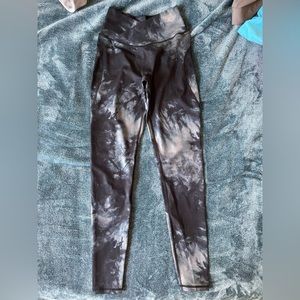 Alphalete Surface Power leggings oil stain
